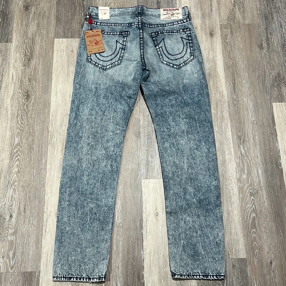 True Religion Mens new with tags jean waist 33